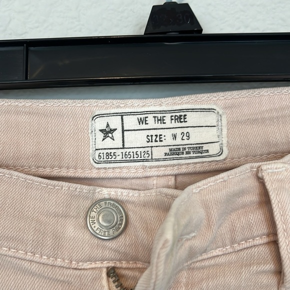 Free People We the Free Great Heights Pink Frayed Skinn | Size W 29 | light pink - Picture 3 of 4
